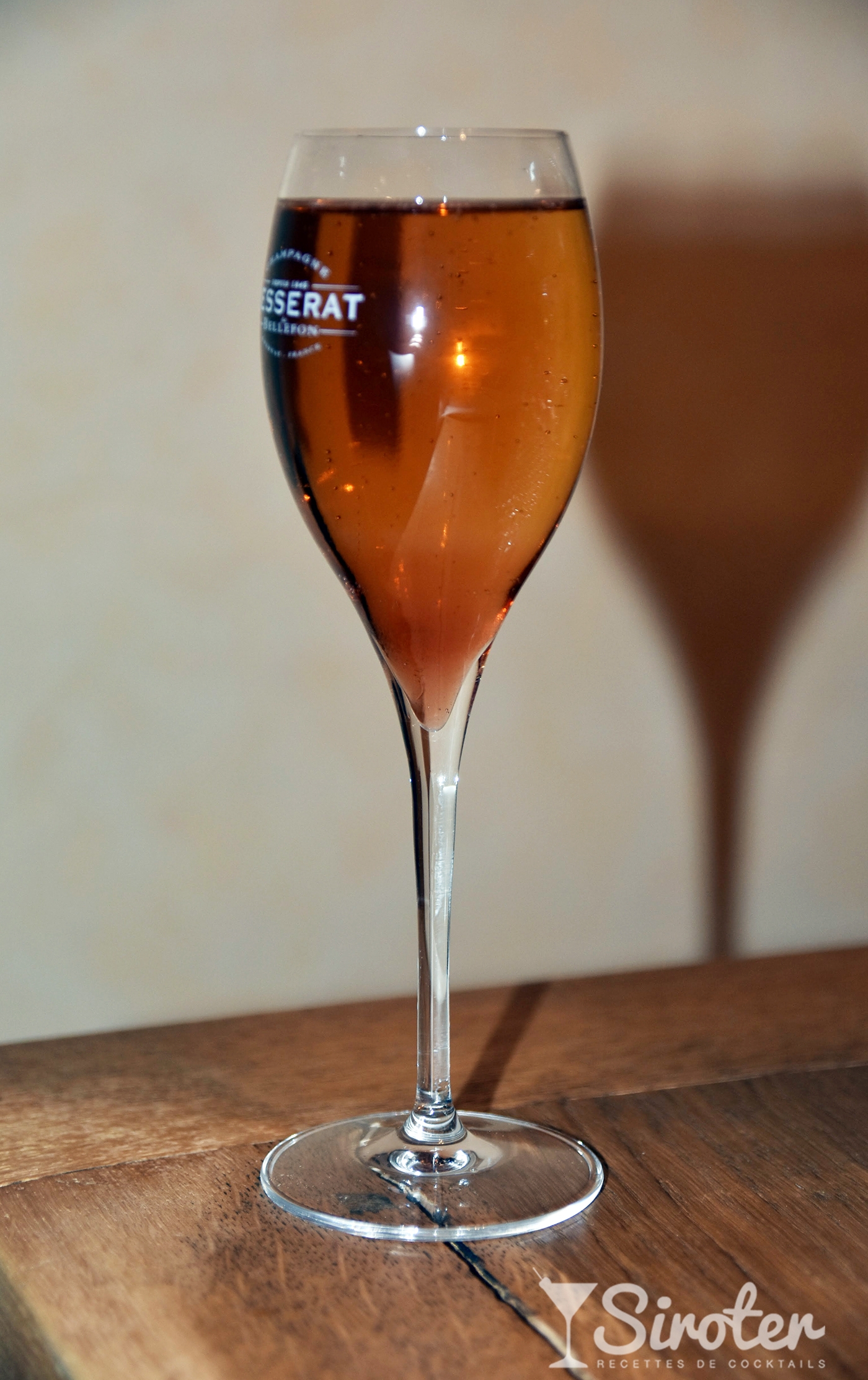 Cocktail Champagne cocktail : Recette, préparation et avis - Siroter.com