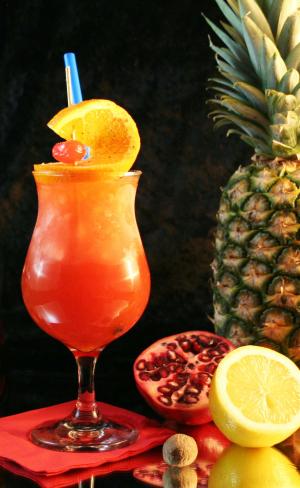 Photo cocktail KILLER BEE PUNCH Cocktail KILLER BEE PUNCH
