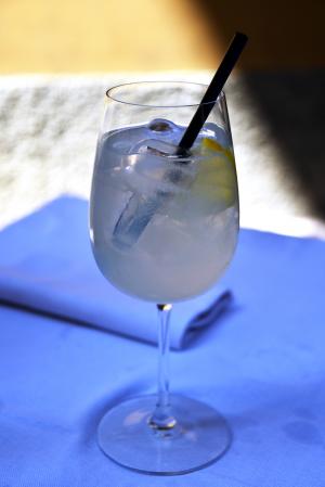 Photo cocktail SPRITZ LIMONCELLO Cocktail SPRITZ LIMONCELLO